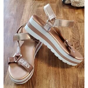 Guess Sandals Summer Beach Foam Platform Womens Sz 7.5 Gold White Adjustable EUC
